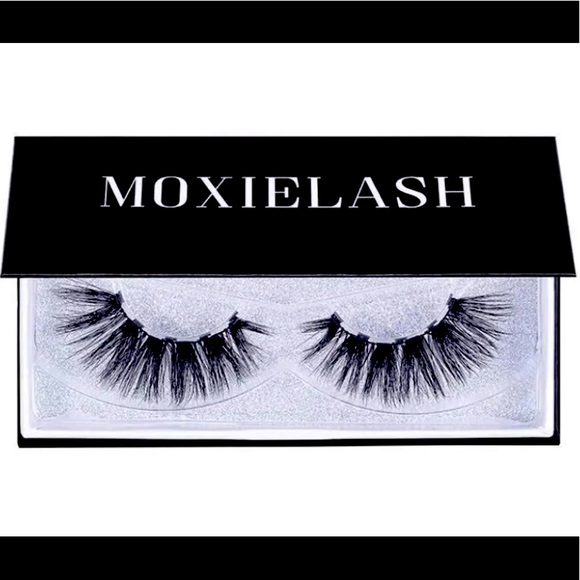 MoxieLash Other - MoxieLash Magnetic Lashes Bossy Lashes BNIB